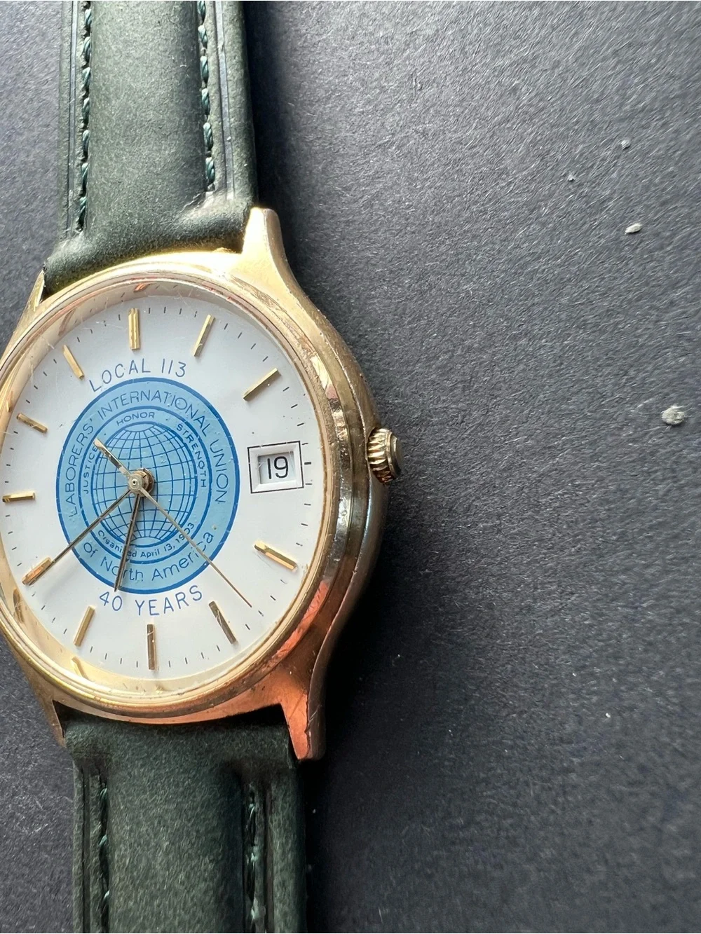 Hamilton Quartz mens watch with date